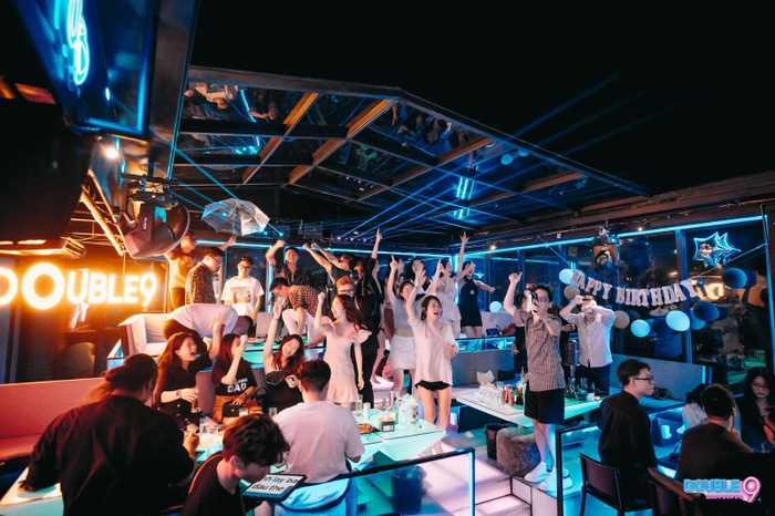 Thiết kế độc đáo làm nên vị thế top 1 của Double 9 gastropub Ảnh 3
