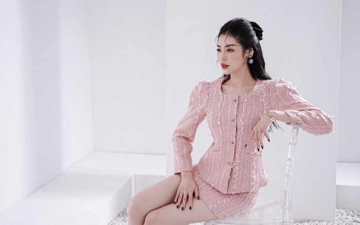 Thương hiệu VIVIKA ra mắt bộ sưu tập dạ Tweed thu đông 2022 với sự toả sáng của á hậu Dương Tú Anh Ảnh 2