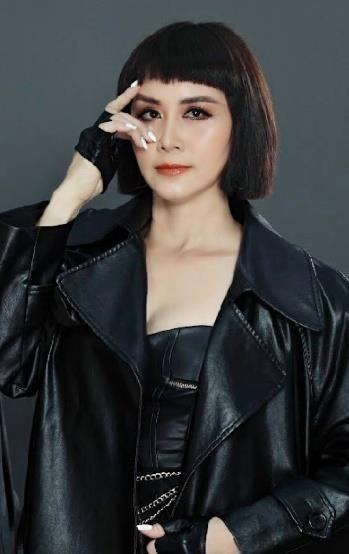 Bà Trần Hồng Diễm giám đốc nhãn hàng Kenisee Professionl