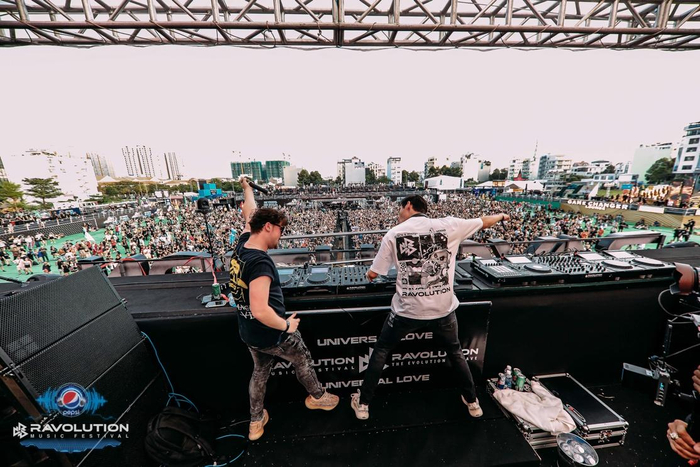 Bộ đôi Sub Zero Projects