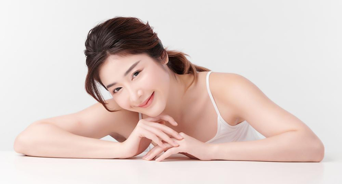 Làn da trắng thơm là mơ ước của nhiều bạn gái, nhưng không phải ai cũng biết làm thế nào để sở hữu nó một cách an toàn.