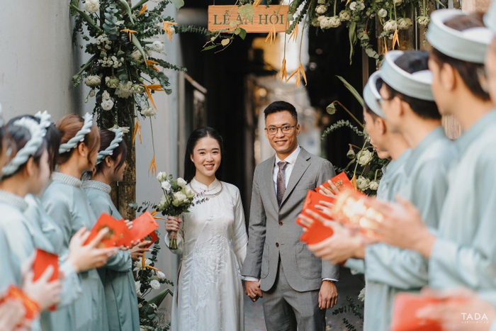 Lễ cưới trọng đại mở ra khởi đầu thuận lợi cho các cặp đôi