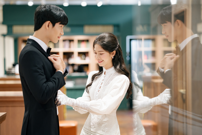 Mỗi chú rể thể hiện những cá tính khác nhau qua sự đa dạng trong thiết kế và chất liệu.