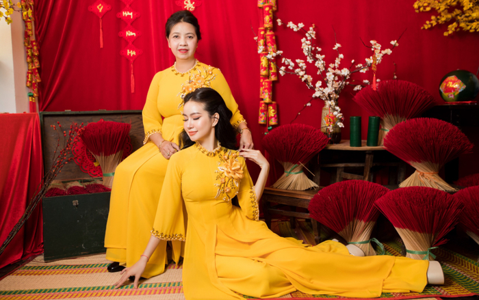 Á Hậu Doanh Nhân Huyền Cò cùng Mẹ trong bộ ảnh xuân Quý Mão Ảnh 2