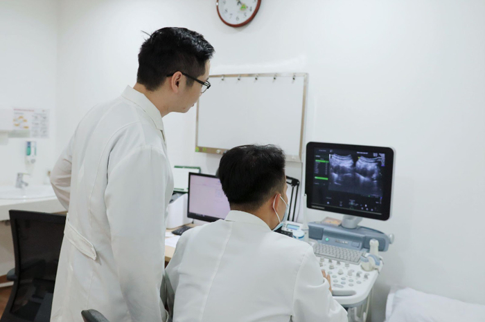 Bác sĩ Trần Đức Cung - Người đứng sau những chuyện 'khó nói' của chị em phụ nữ Ảnh 3