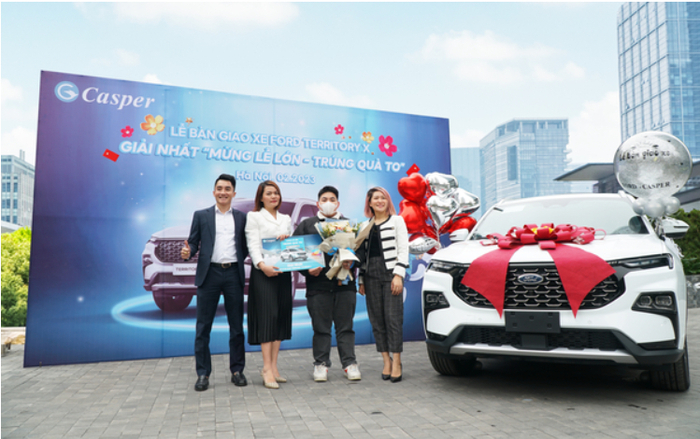 Chàng trai sinh năm 2003 mua TV biếu ông bà dịp Tết, bất ngờ được trúng thưởng xế sang Ảnh 2