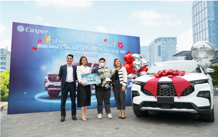 Chàng trai sinh năm 2003 mua TV biếu ông bà dịp Tết, bất ngờ được trúng thưởng xế sang Ảnh 1