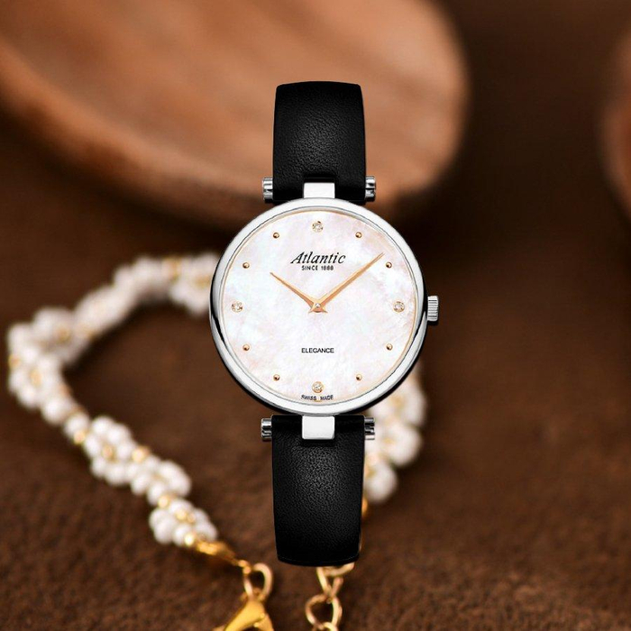 Đồng hồ Atlantic với thiết kế cổ điển mang lại sự thanh lịch cho quý cô