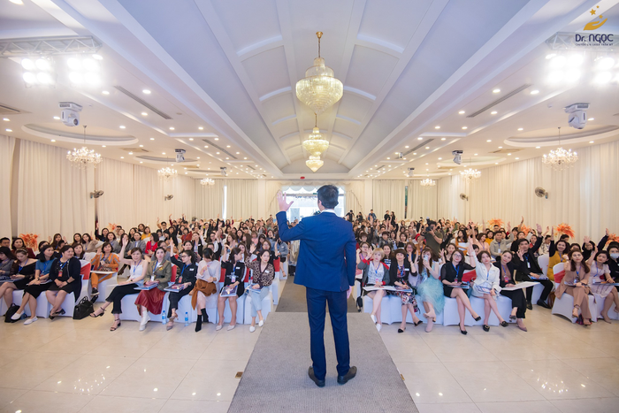 Bác sĩ Cao Xuân Ngọc thu hút nhiều sự quan tâm từ các tín đồ làm đẹp trên Tiktok Ảnh 5