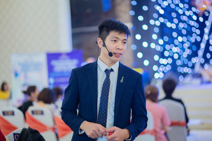 Bác sĩ Cao Xuân Ngọc thu hút nhiều sự quan tâm từ các tín đồ làm đẹp trên Tiktok Ảnh 1