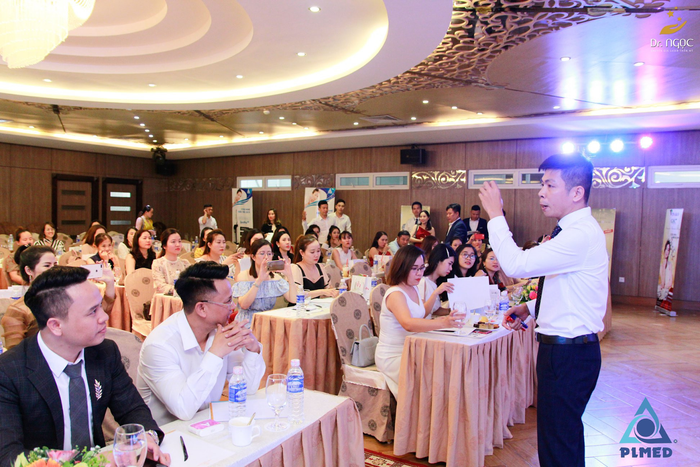 Bác sĩ Cao Xuân Ngọc thu hút nhiều sự quan tâm từ các tín đồ làm đẹp trên Tiktok Ảnh 4