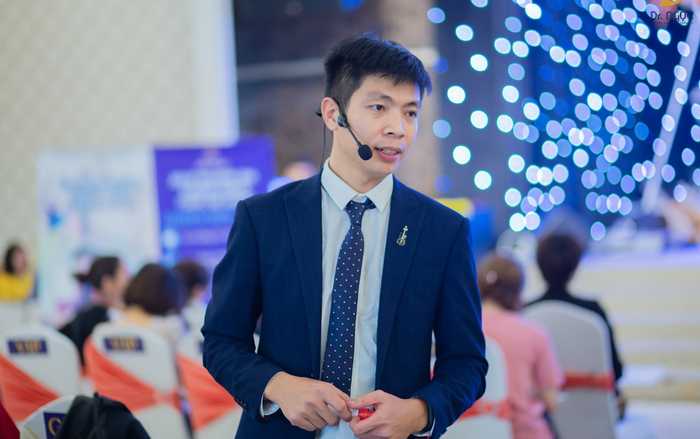 Bác sĩ Cao Xuân Ngọc thu hút nhiều sự quan tâm từ các tín đồ làm đẹp trên Tiktok Ảnh 2