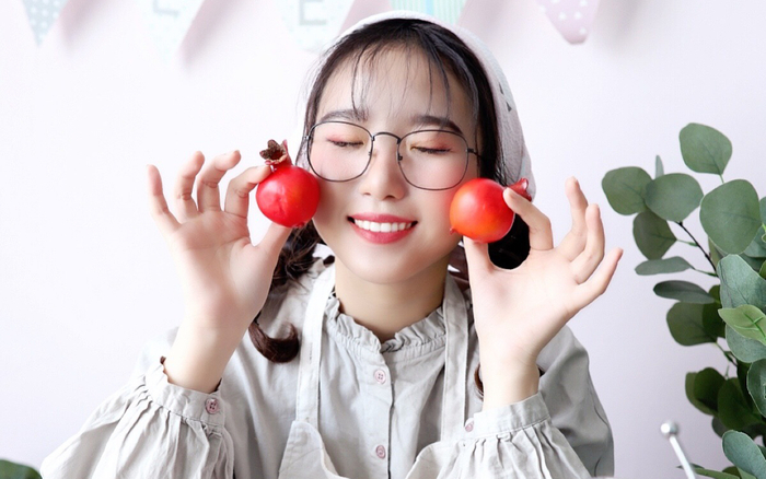 Độc lạ tiktok, cô nàng vừa nấu ăn vừa kể chuyện ma thu hút hàng triệu lượt xem Ảnh 2