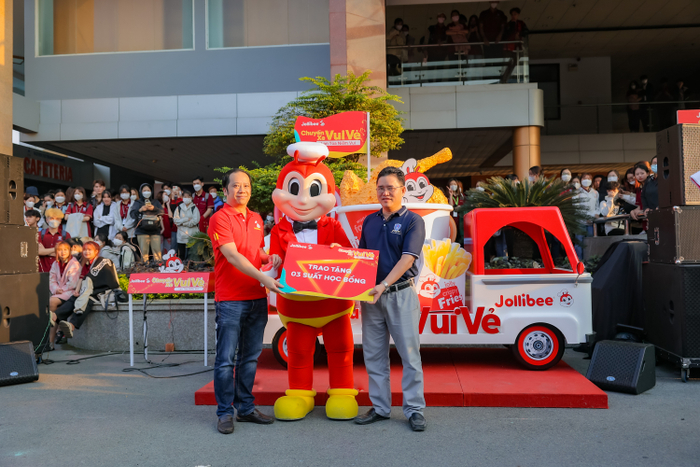 Bật mí điểm đến tiếp theo của Chuyến Xe Vui Vẻ Jollibee Ảnh 3