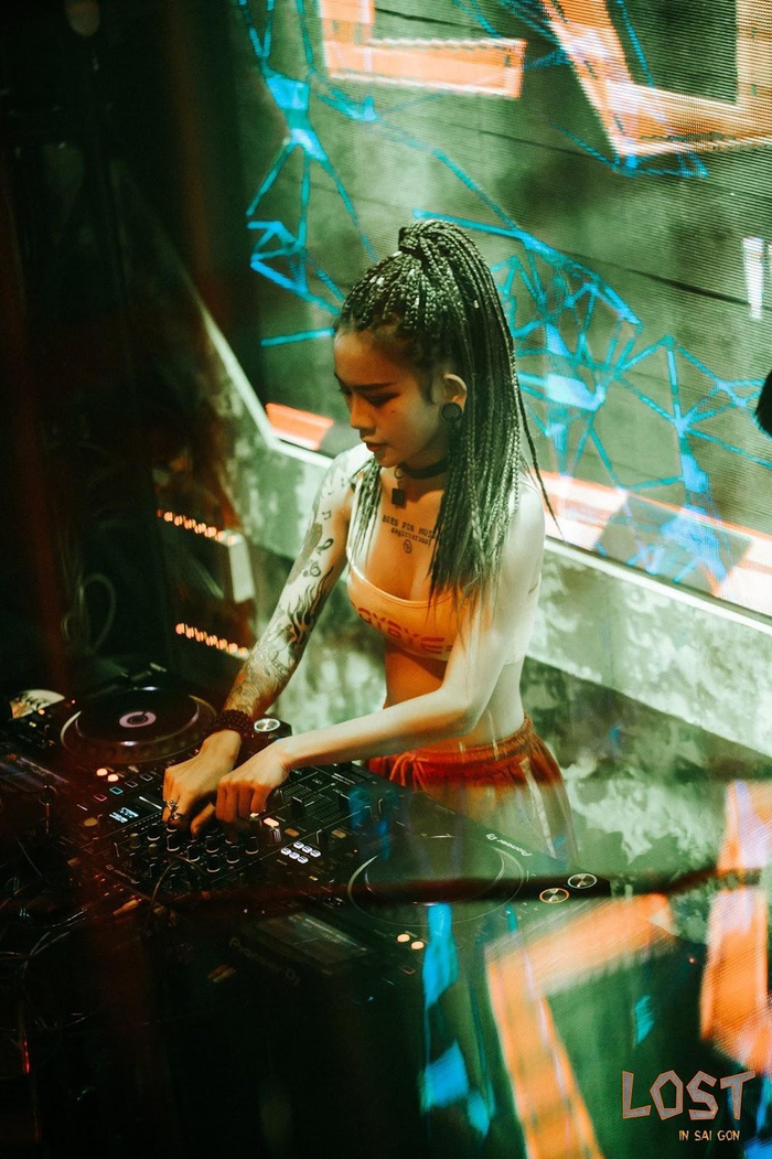 DJ TynTyn cháy hết mình với đam mê