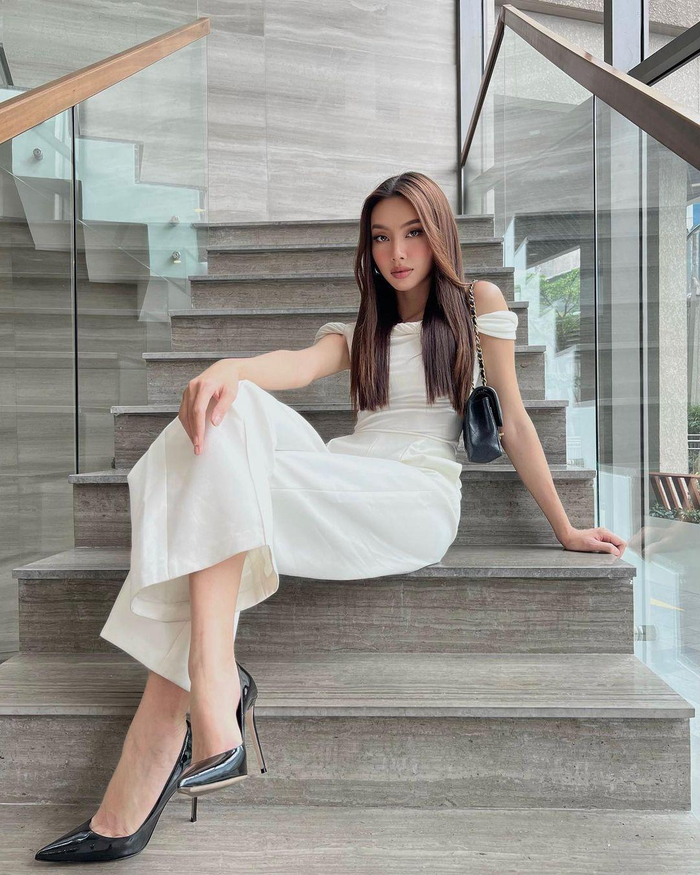 Hoa hậu Thùy Tiên cũng không thoát khỏi sức cuốn hút của đôi giày Le Silla 