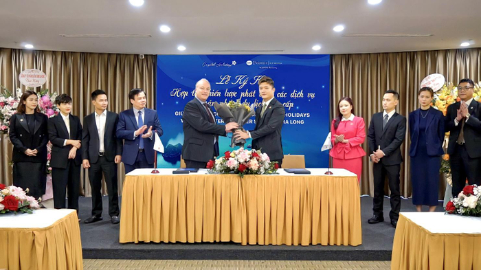 Lễ ký kết hợp tác chiến lược giữa Crystal Holidays và Best Western Premier Sapphire Ha Long.