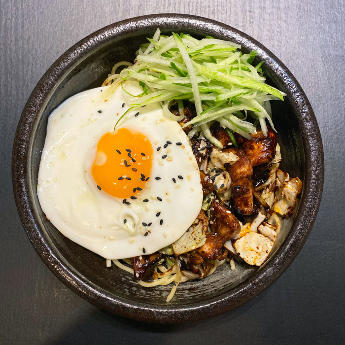 Tham khảo ngay một vài quán cơm Hàn trên ShopeeFood như Jjang, cơm trộn 2 cô, Guchi,...