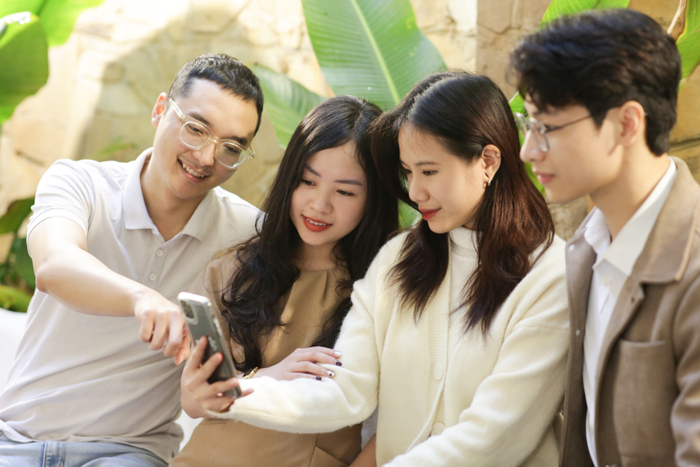 Giới trẻ rủ nhau giao dịch để tích lũy điểm thưởng trên ví VNPAY