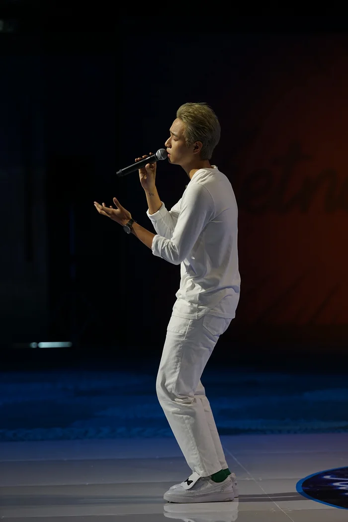 Hà An Huy mang đến vòng audition ca khúc Rơi do chính anh sáng tác.