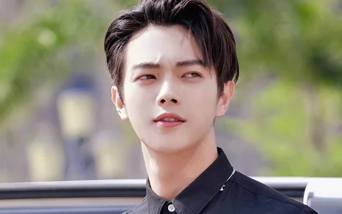 Hứa Khải tái ngộ tình cũ sau nhiều năm chia tay, nhan sắc nhà gái cực xuất chúng Ảnh 3