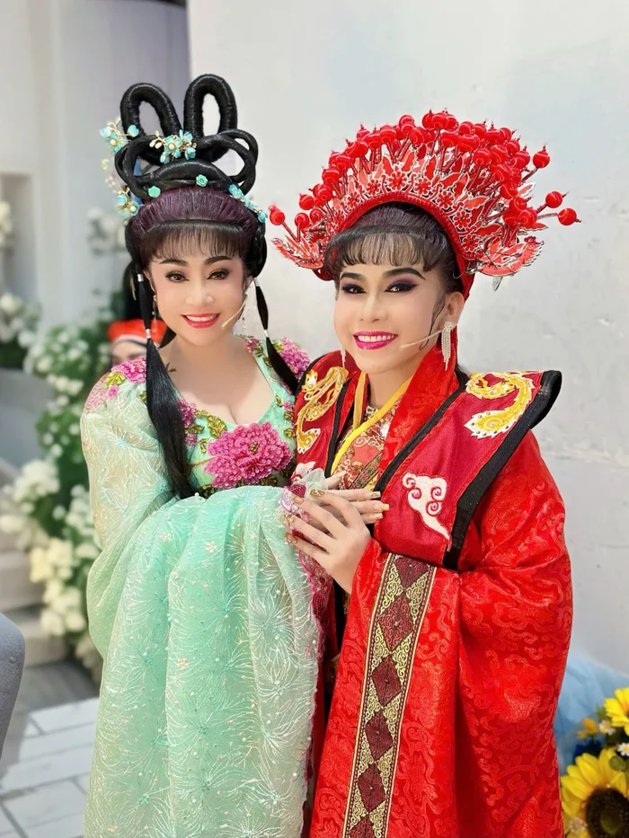 Nghệ sĩ Bình Tinh luôn được khán giả yêu mến mỗi khi xuất hiện trên sân khấu. Ảnh: FBNV